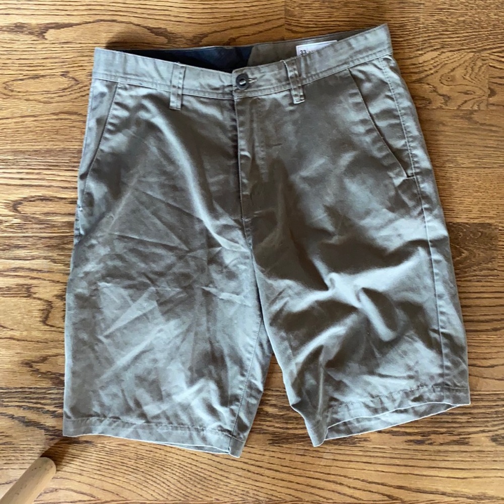 Volcom short sz 33 brown